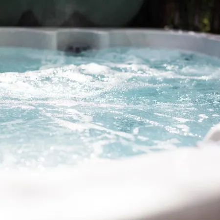 Heron With Hot-tub 卡莱尔