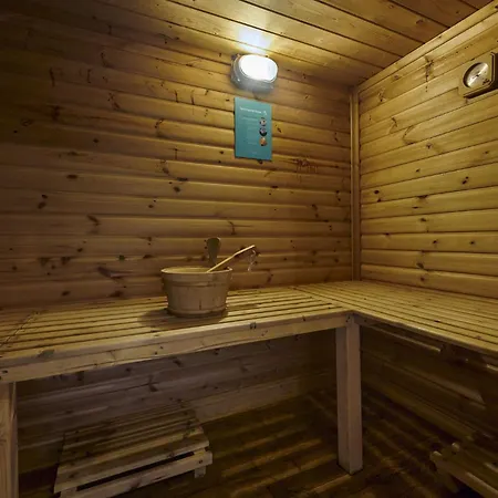 Heron With Hot-tub 卡莱尔