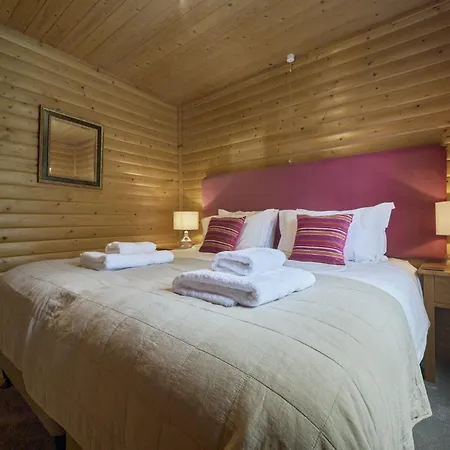 Heron With Hot-tub 度假居