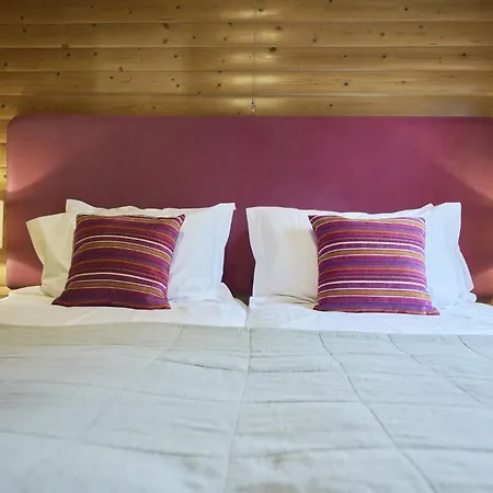 Heron With Hot-tub 度假居 *